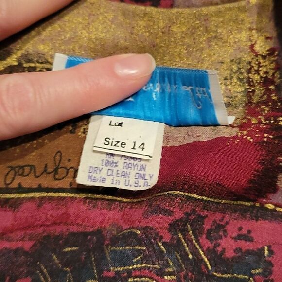 VTG 1990s MERYL FASHIONS LTD Oxblood buckle floral patchwork surplice shacket - Picture 8 of 9